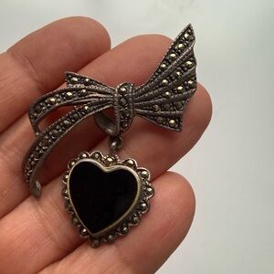 Elegant Black Heart Brooch